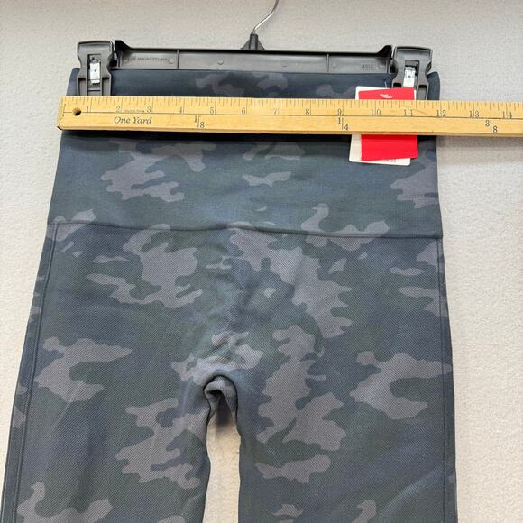 Spanx Look At Me Now Leggings Women's M Black Camo Classic Leggings Preppy - Picture 8 of 13